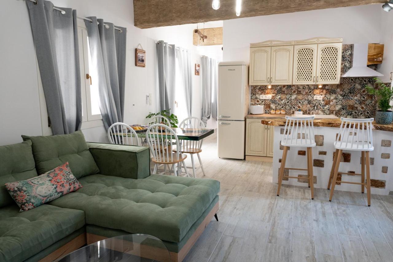 Ferienwohnung Onar Luxuries Ermoupoli Exterior foto